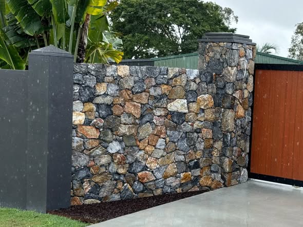 Hand-laid natural stonework by DM Stonemasonry