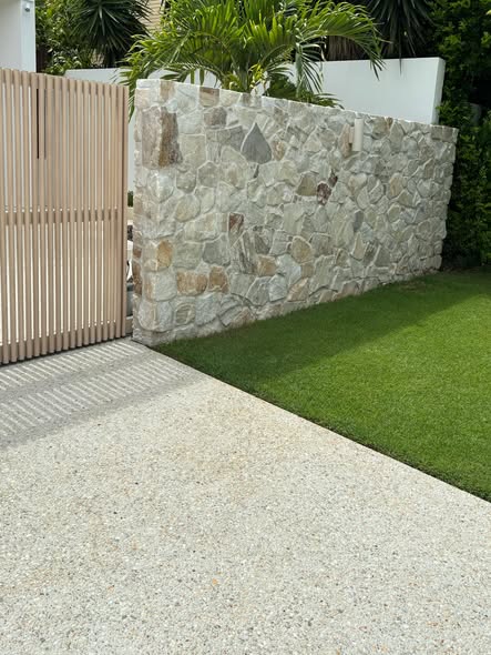 Stone paving